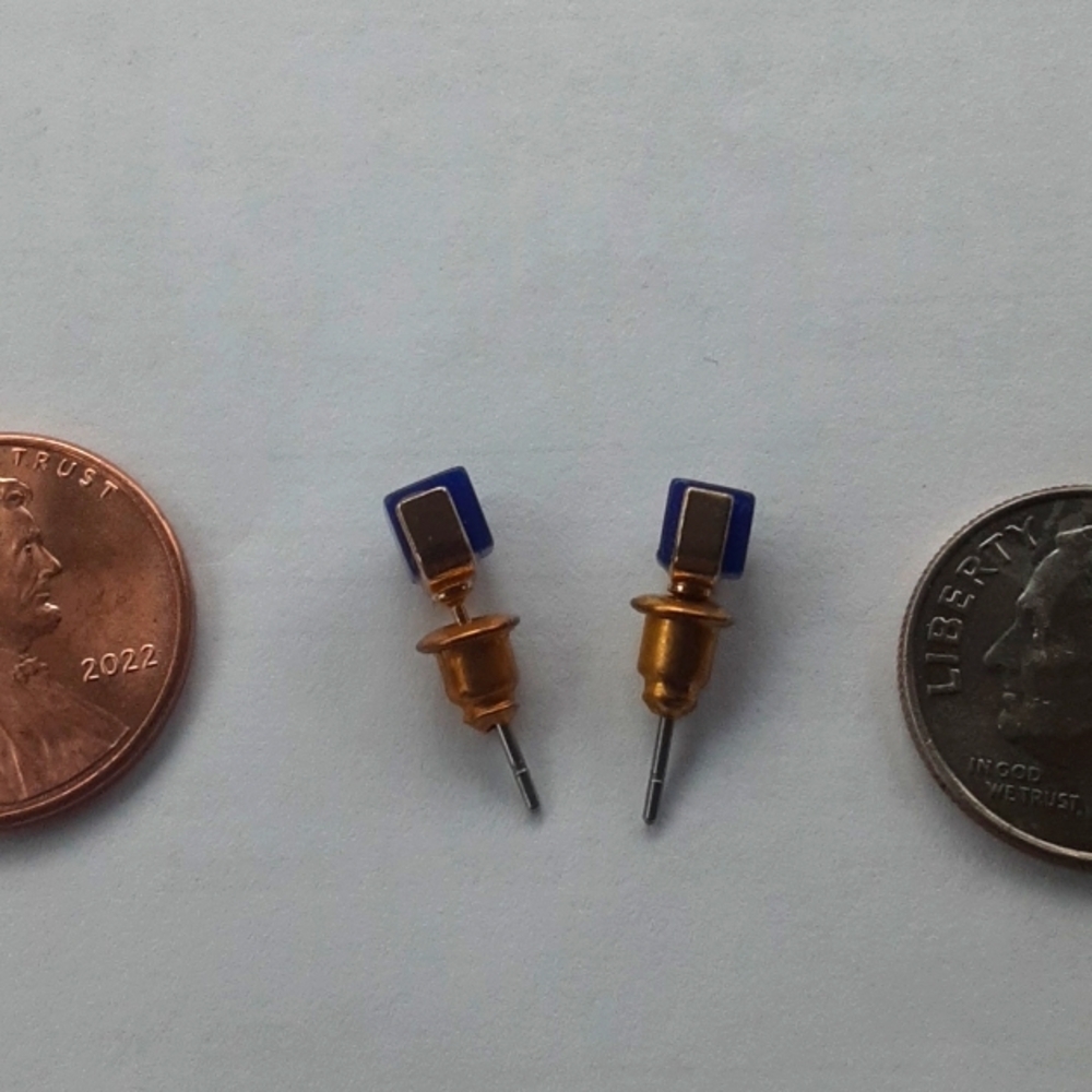 Blue and Gold Tone Stud Earrings - Picture 4 of 5